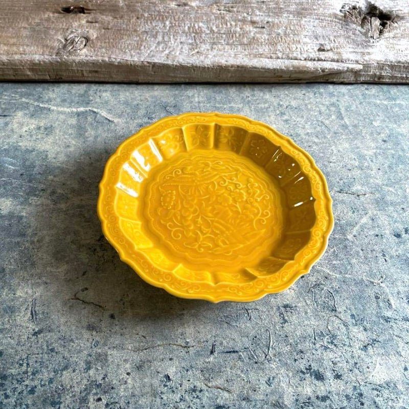 有田焼 福泉窯 黄交跡花鳥彫5寸皿 | MatsuBokkuri