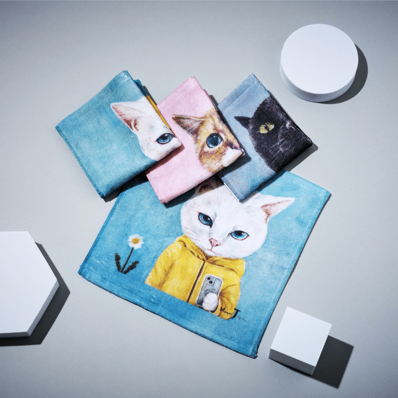 個性的な猫ちゃんのタオルハンカチ | 3軒のねこと庭