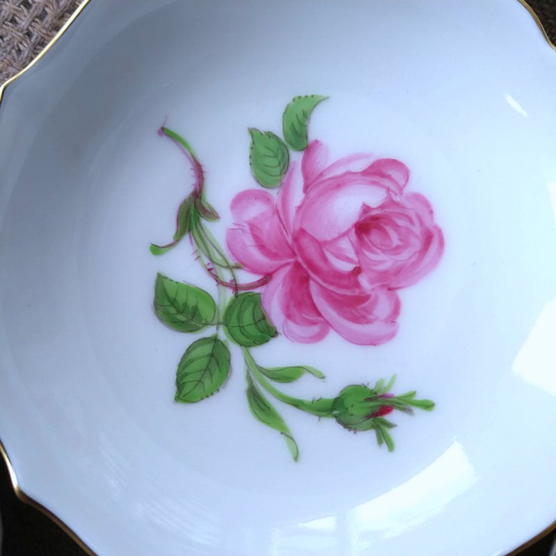 Meissenマイセンピンクのバラのバタープレート直径約8㎝D、高さ約2㎝H