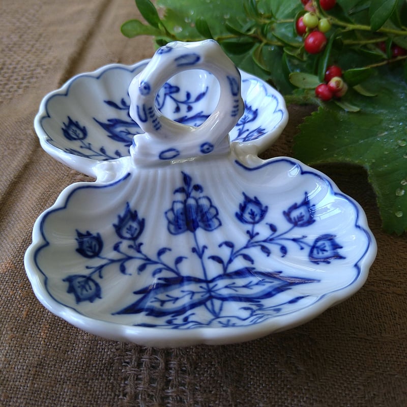 Meissenブルーオニオン、形と大きさが楽しい器の色々 | アンティーク