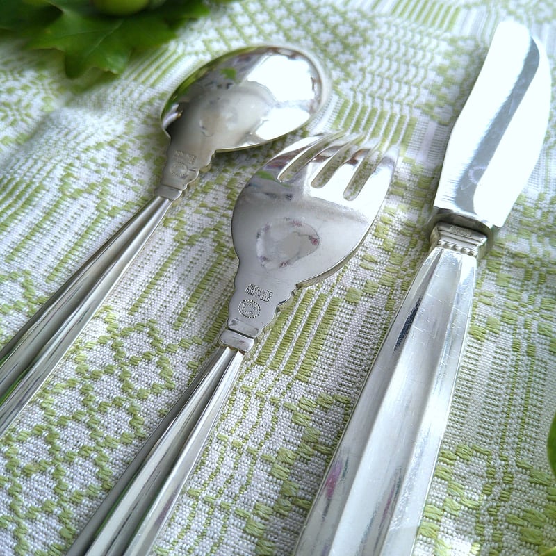 GeorgJensenエコーンのディナー用のフォークとナイフとスプーンの6人用