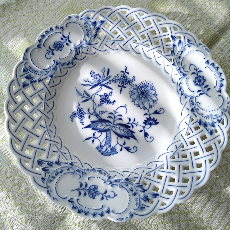 Meissenマイセン ブルーオニオンのオープンワークのお皿直径約21㎝D