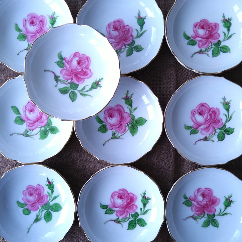 Meissenマイセンピンクのバラのバタープレート直径約8㎝D、高さ約2㎝H