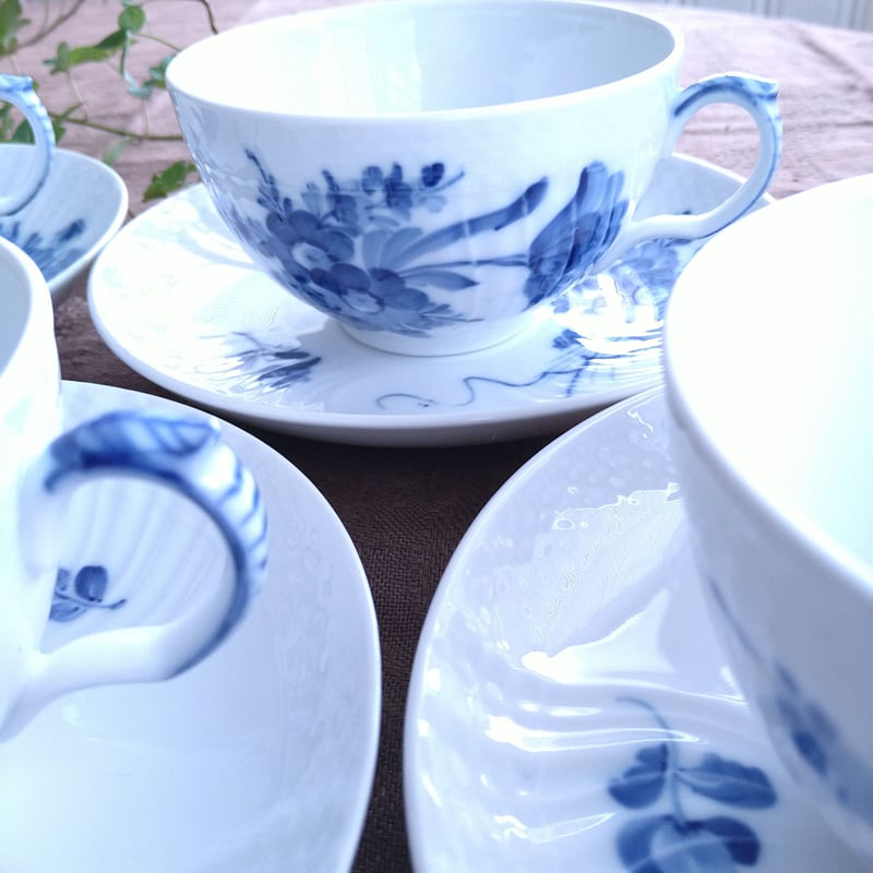 ブルーフラワーカーブ モーニングカップソーサー