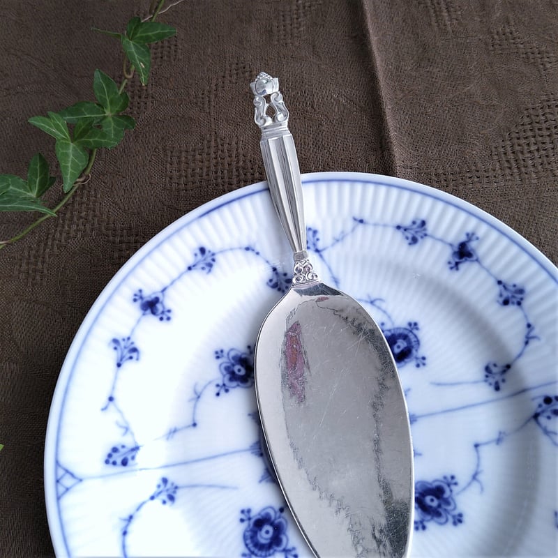 GeorgJensenエコーンのケーキサーパー(大)20㎝L/Acorn Cake serve