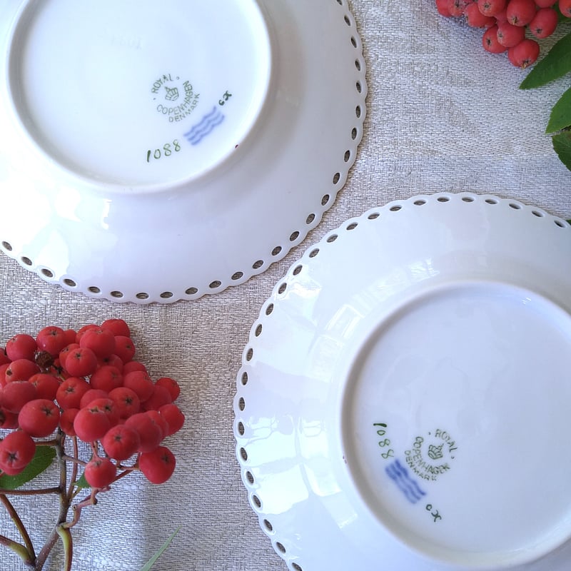 1924～1934年RoyalCopenhagenフルレース金彩バーガンディーの小さな