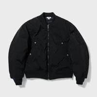 BoTT / B LOGO CUSHION / BLACK | Sophomore