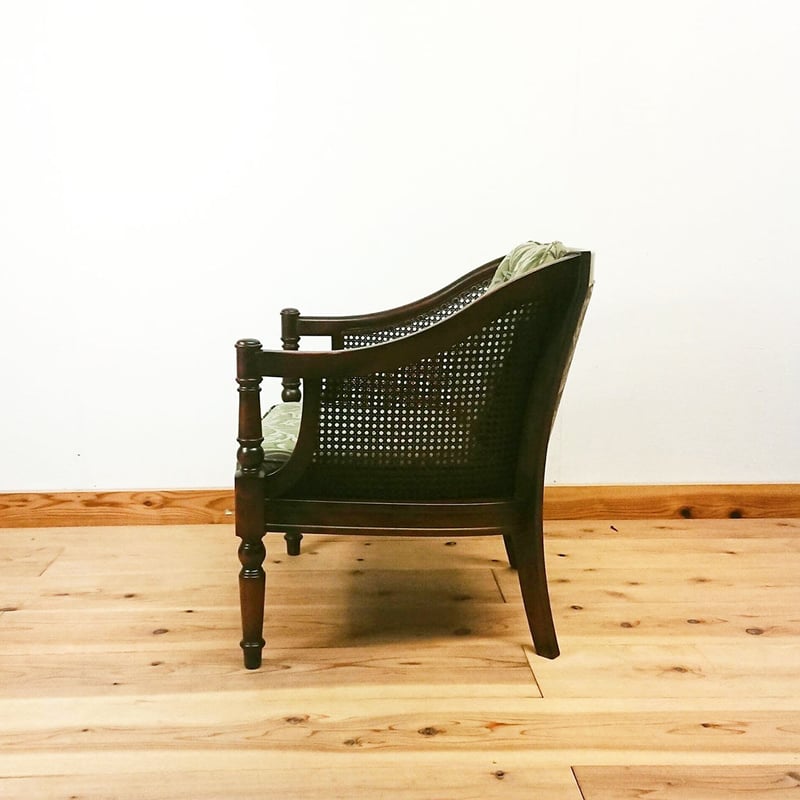 カリモク＞ コロニアルシリーズ・ 1P肘掛け椅子 | FUJIWAKAYAMA