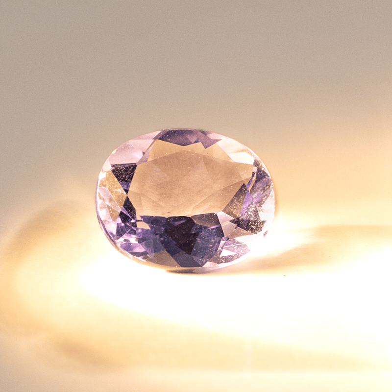 光で色が変わる不思議な石】カラーチェンジフローライト 5.3~5.94ct