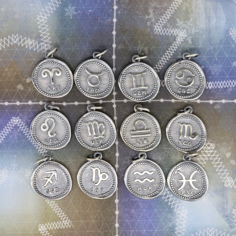 シルバー12星座（てんびん座）コインネックレス | Caravella
