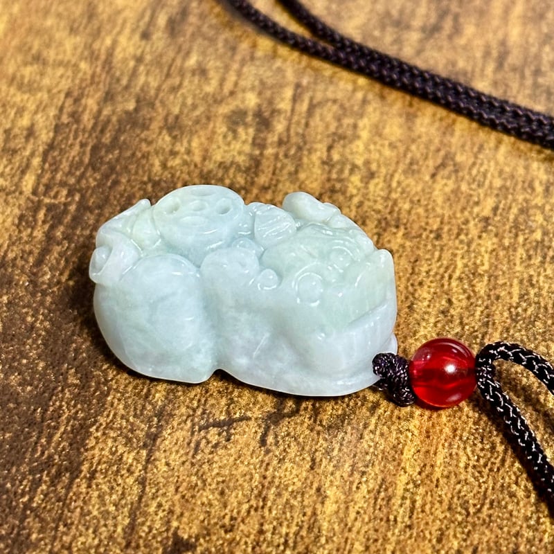 貔貅様（ヒキュウ様）の天然石ネックレス/ 翡翠 | ジュエリー春日