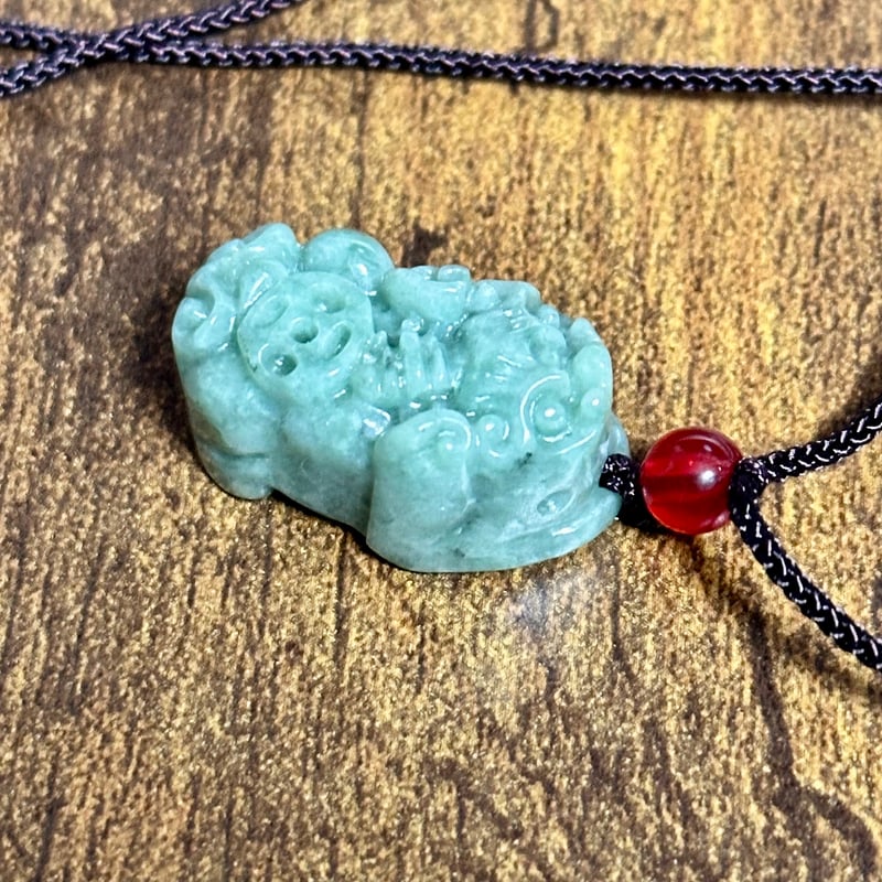 貔貅様（ヒキュウ様）の天然石ネックレス/ 翡翠 | ジュエリー春日