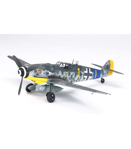Amazon | ホビーボス 1/32 エアクラフトシリーズ IL-2 シュトゥルモ