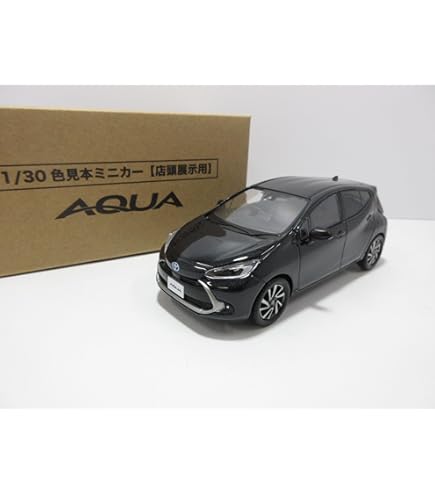 Amazon | 1/30 トヨタ 新型アクア AQUA カラーサンプル ミニカー
