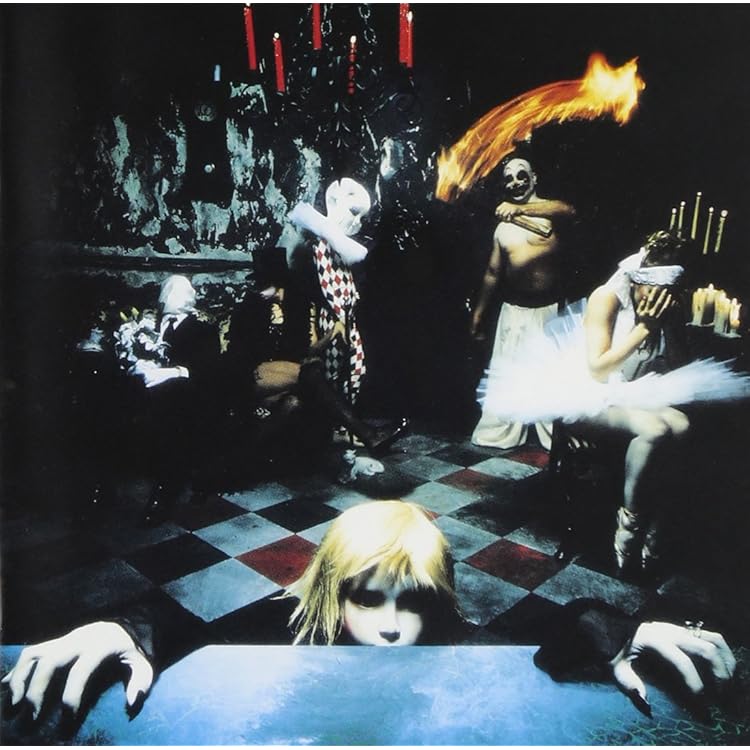 Amazon.co.jp: 天使のリボルバー(初回生産限定盤)(DVD付): ミュージック