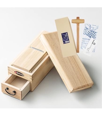 Amazon | 滝沢製作所 最高級 替刃式鰹節削り器 匠(替刃付） | 滝沢