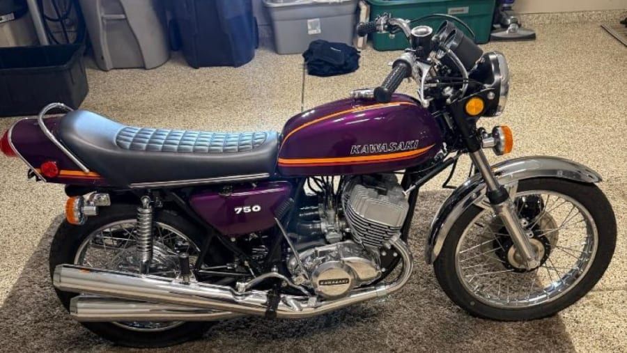 1995 Kawasaki ZX7 Ninja VIN: JKAZXDL13SA030437 - CLASSIC.COM