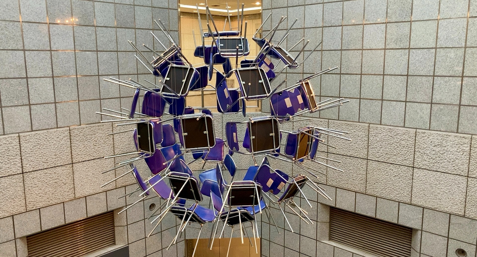 アブソリュート・チェアーズ」（埼玉県立近代美術館）レポート