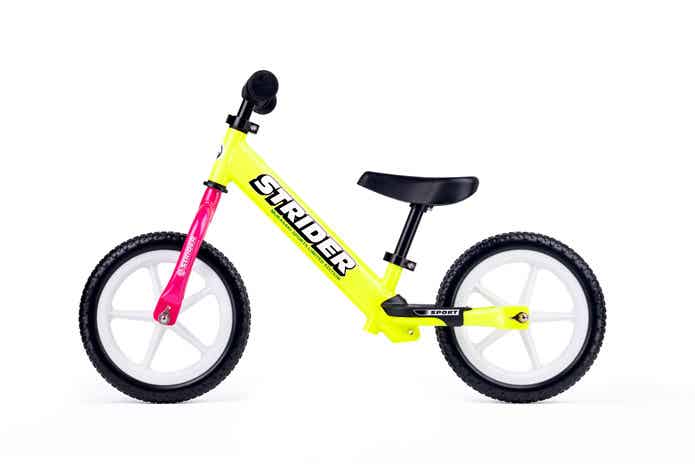 ストライダー】ムラサキスポーツ限定カラー「Neon Yellow」が、数量