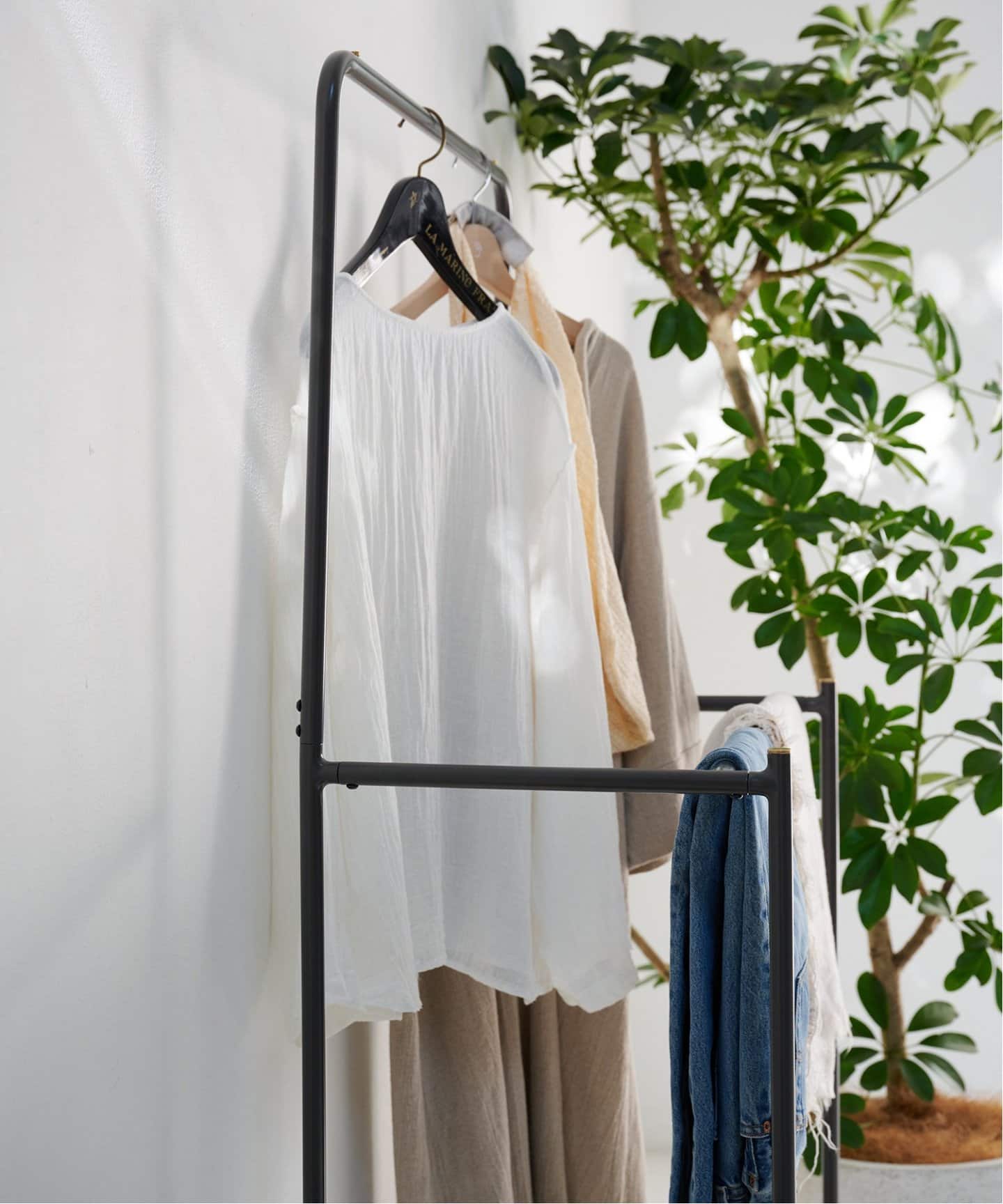 大型商品》HOLTE HANGER RACK charcoal ホルテ ハンガーラック（収納