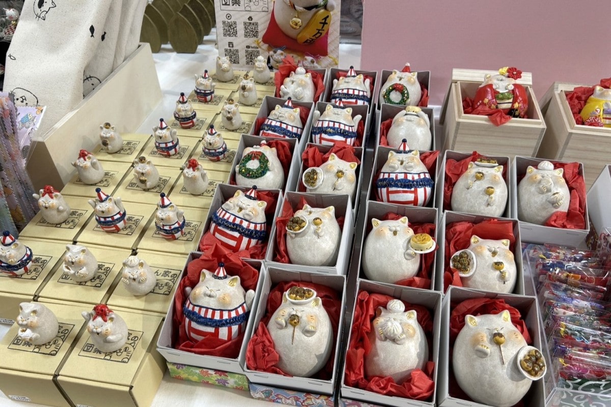 にゃん家の団欒」による陶器作品 - 梅田経済新聞