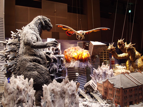 広島で「大ゴジラ特撮王国」 、映画のワンシーンを再現した特撮