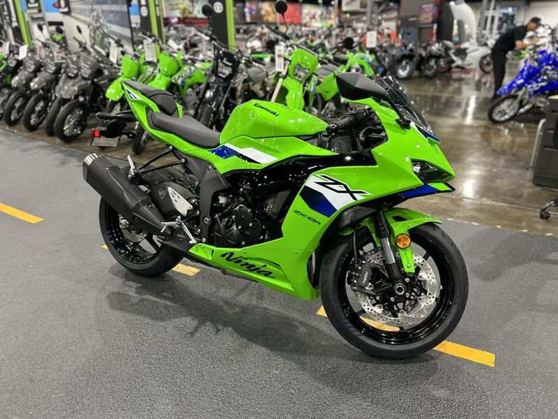 New 2026 Kawasaki NINJA ZX 6R Inventory | Del Amo Motorsports of