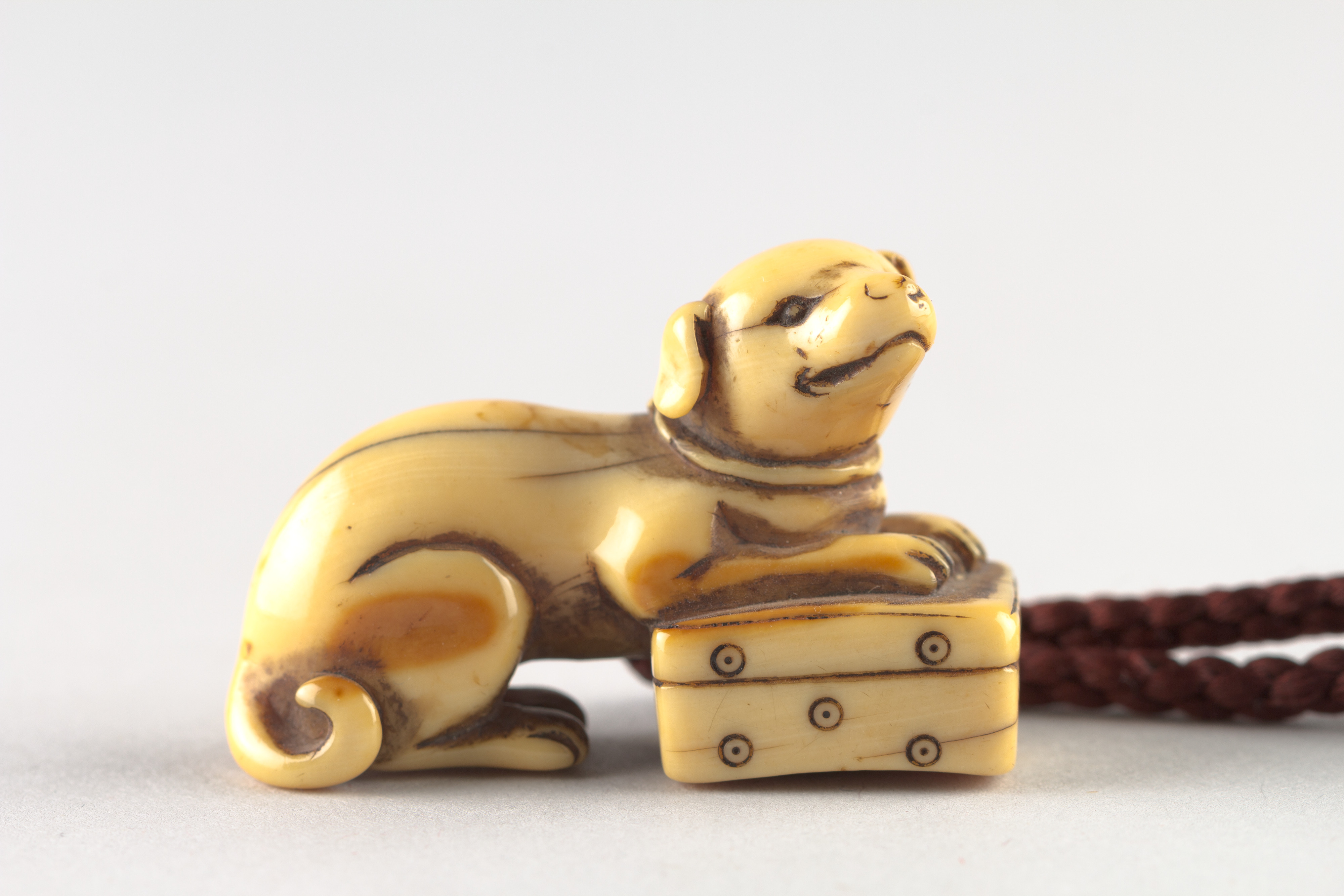 Netsuke in the Shape of a Dog - Japan - Edo period (1615–1868