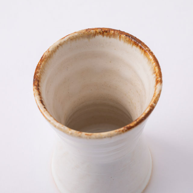 信楽焼の花入れ 鼓型 白｜園芸｜中川政七商店 公式サイト