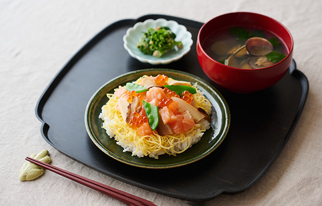 越前塗の一膳盆 木瓜拭き漆黒｜食卓の道具｜中川政七商店 公式サイト