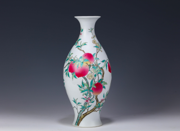 响应文化号召，清雍正粉彩蝠桃瓶首发问世！ - 瓷器- 收藏头条