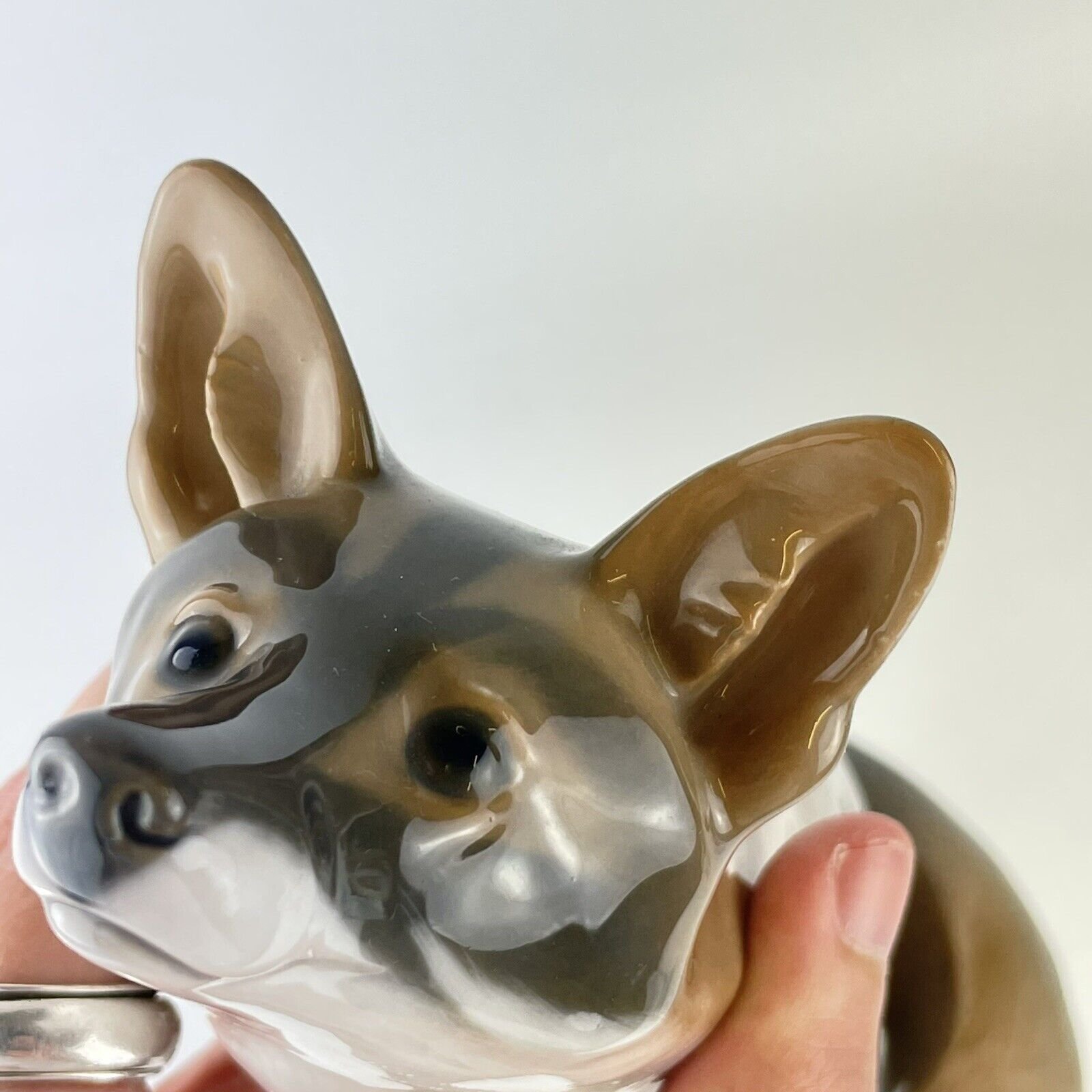 Royal Copenhagen Denmark Figurine Large Barking Seated Fox 437