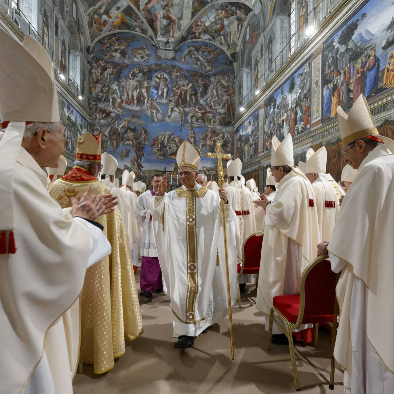 新教皇良十四世主持首次弥撒- WSJ