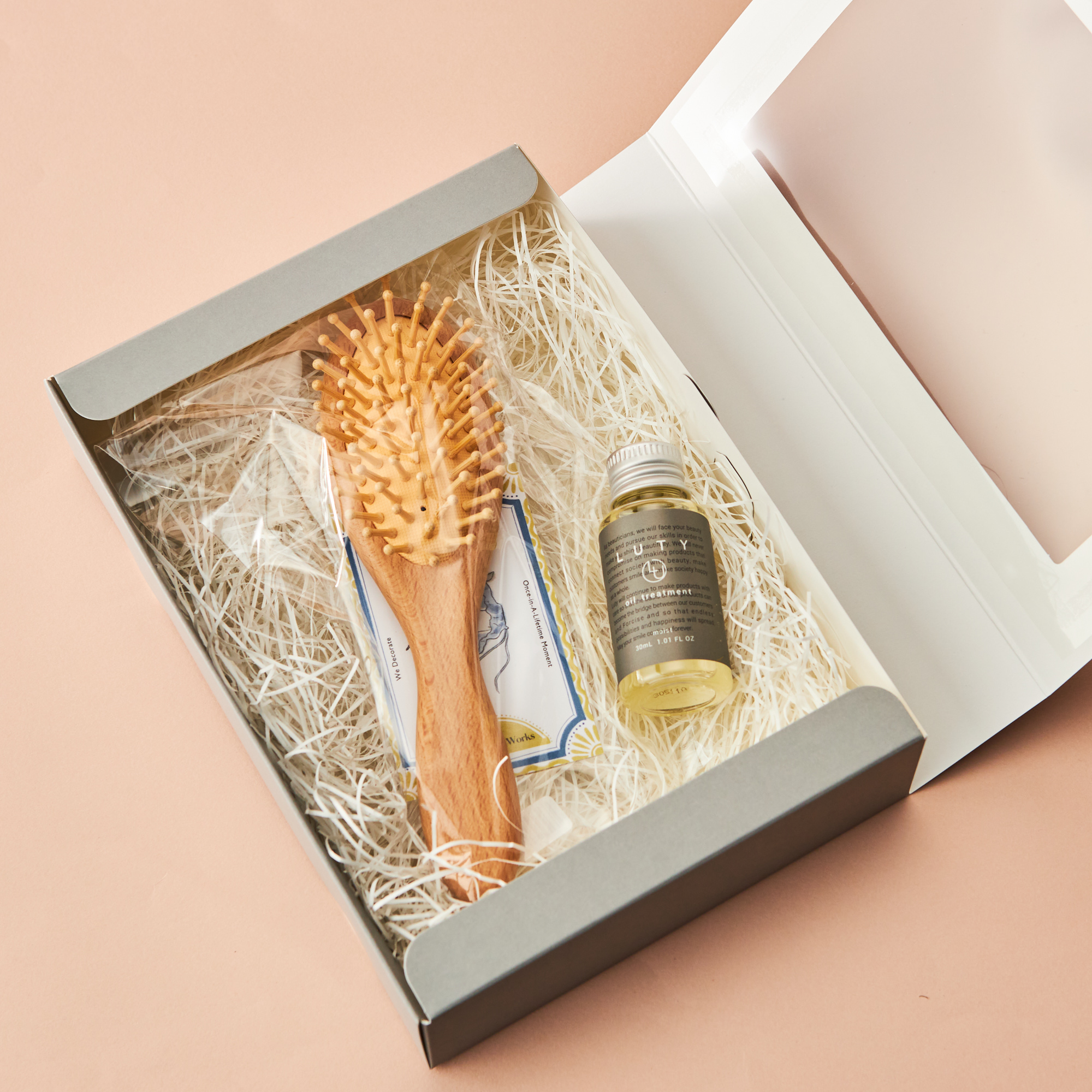 名入れ/ギフトBOX】木製ブラシ＆ヘアオイルセット | LUTY（ルーティー