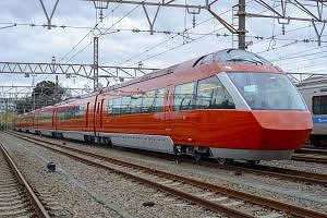 ロマンスカー「GSE」がブルーリボン賞に選出、ローレル賞には相鉄20000