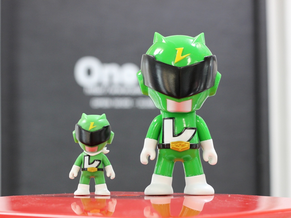 ベネリックカプセルトイさんより レオンチャンネル カプセルフィギュア