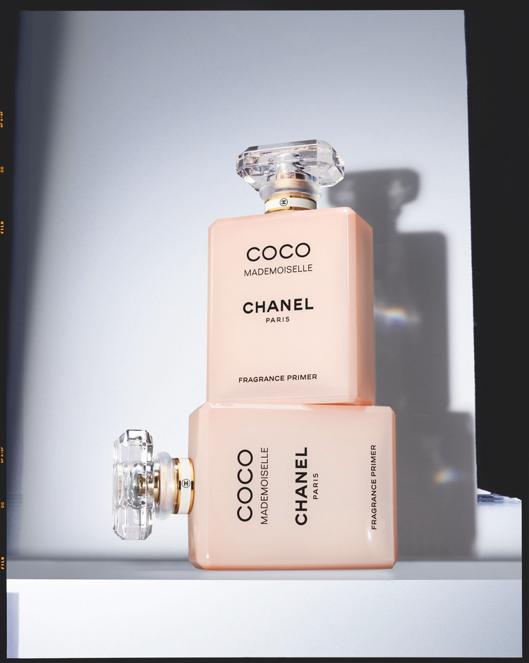 シャネル】「ココ マドモアゼル」に新作登場。肌もうるおう“香りの下地