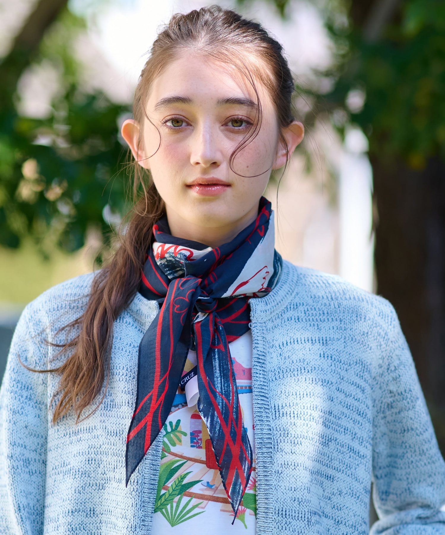 ボーダー×ロゴプリントスカーフ|キャラ・オ・クルス | レリアン公式