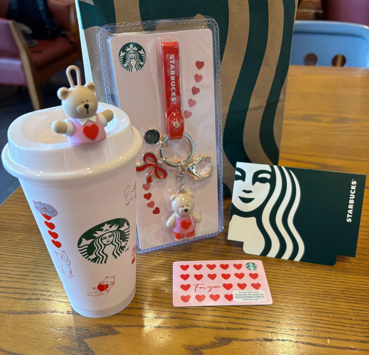 スタバ】1/15発売！バレンタイン2025🐈❤️🎀 | MORE