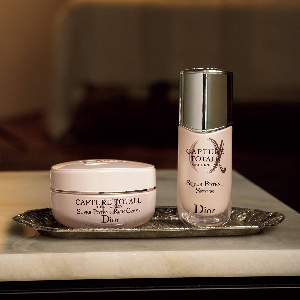 夜の間に、肌は変わる【ディオール カプチュール トータル】希望の朝を