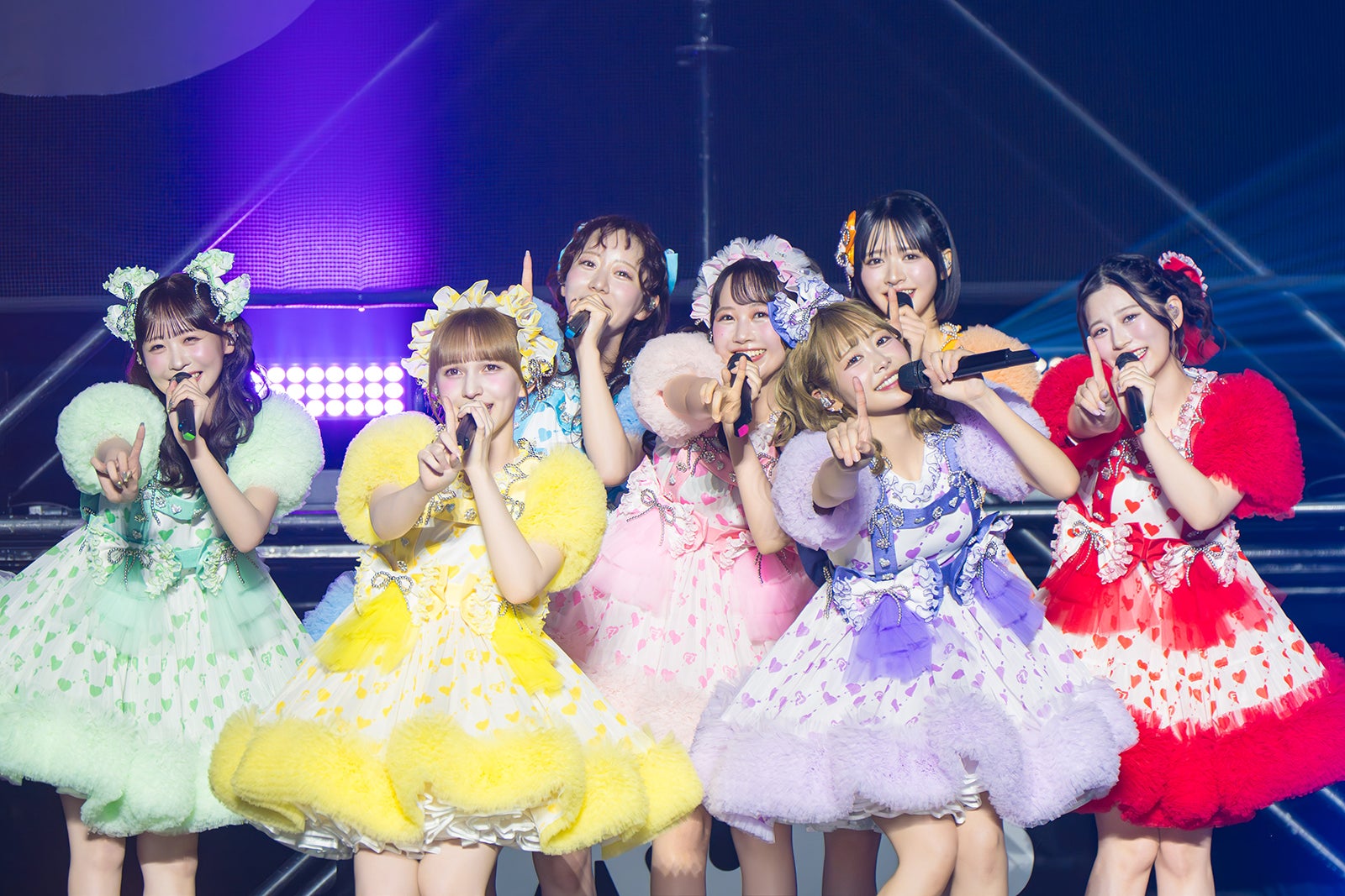 FRUITS ZIPPER、7人揃って“はちゃめちゃわちゃ”ライブ「クレヨン