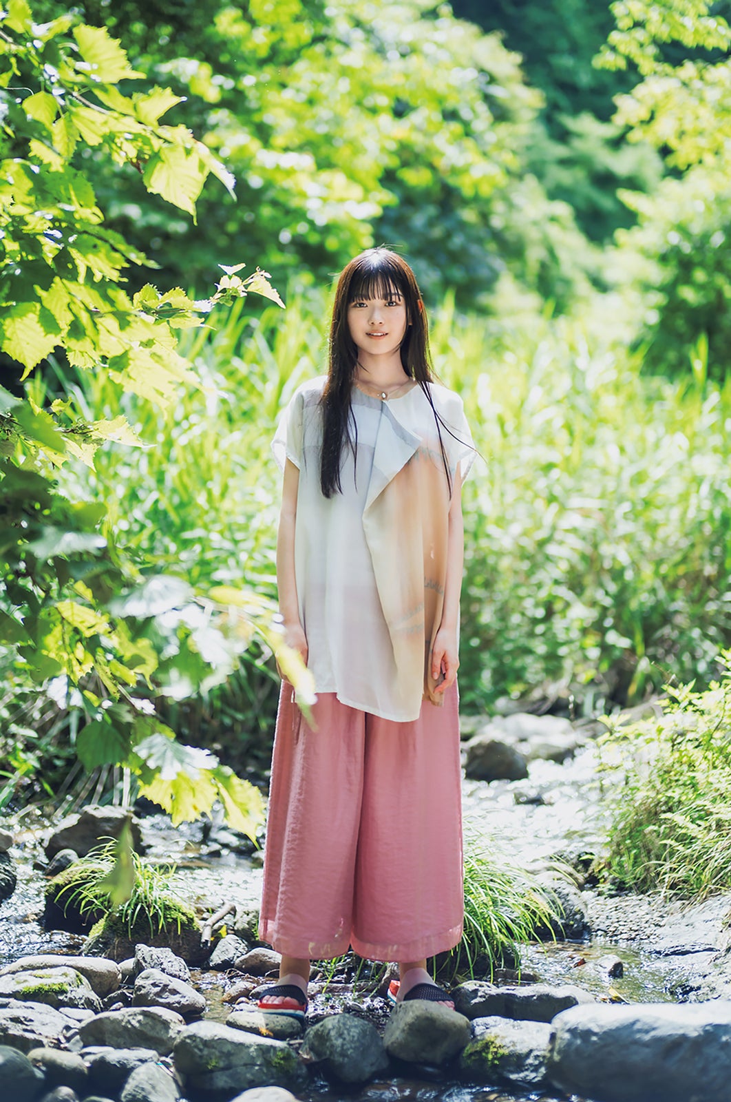 櫻坂46四期生・山川宇衣「週マガ」ソログラビア＆表紙初登場 - モデル