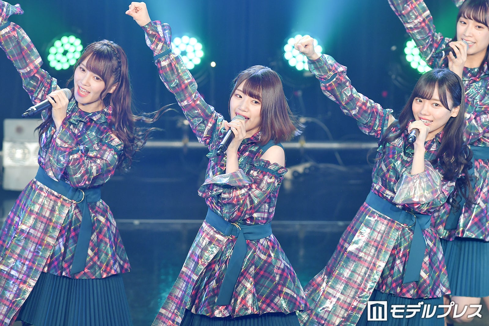 けやき坂46、初単独「TIF」で超満員の盛り上がり トリでハッピーオーラ