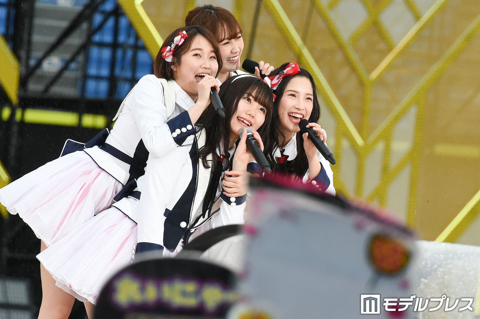 NGT48、チーム解散後初ステージで荻野由佳ら笑顔でパフォーマンス 全員