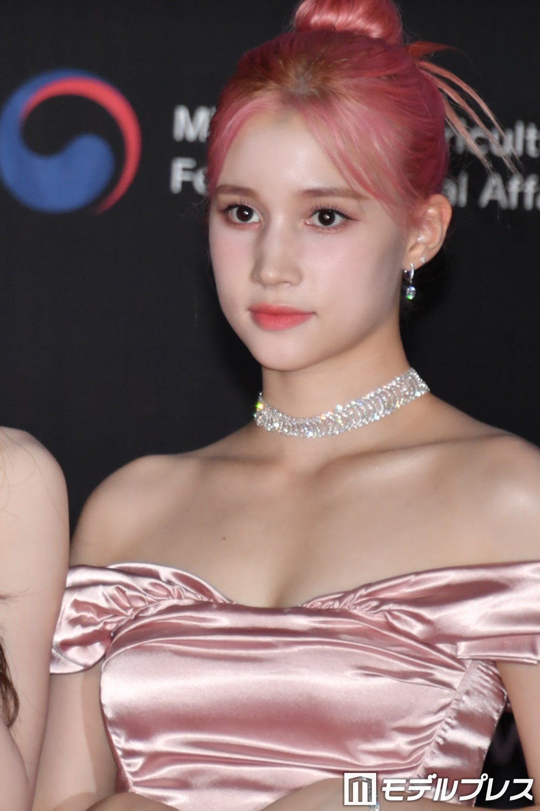 Kep1erヒュニンバヒエ、親類の不幸で日本イベント不参加発表 - モデル