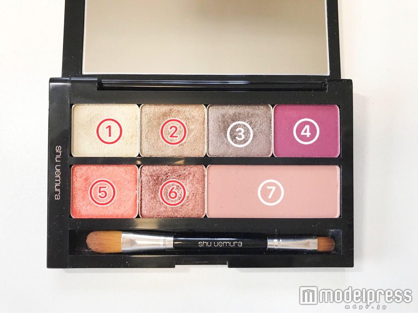 shu uemura】好きな色しか欲しくない！ワタシ専用「カスタム パレット