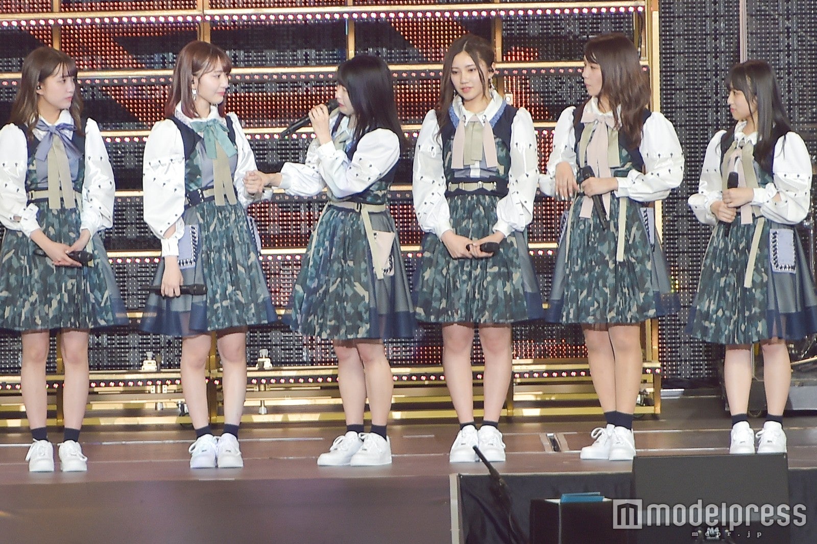 AKB48、宮脇咲良ら兼任メンバーとの別れに涙＜夜公演セットリスト