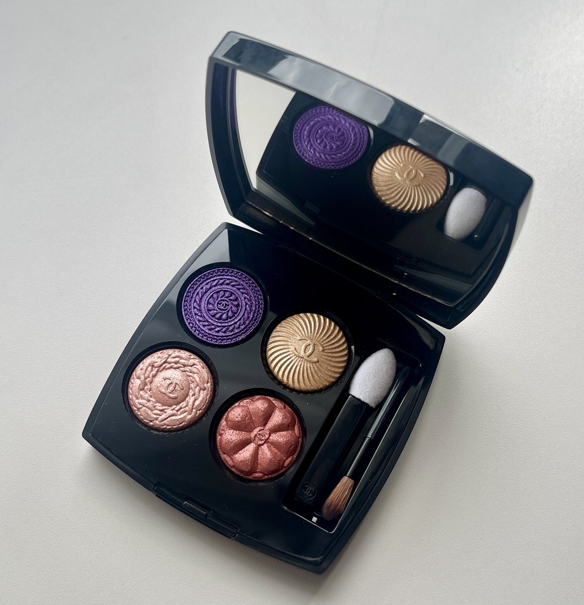 一瞬で心を奪われた秋新色【シャネル】の限定アイシャドウ #深夜の
