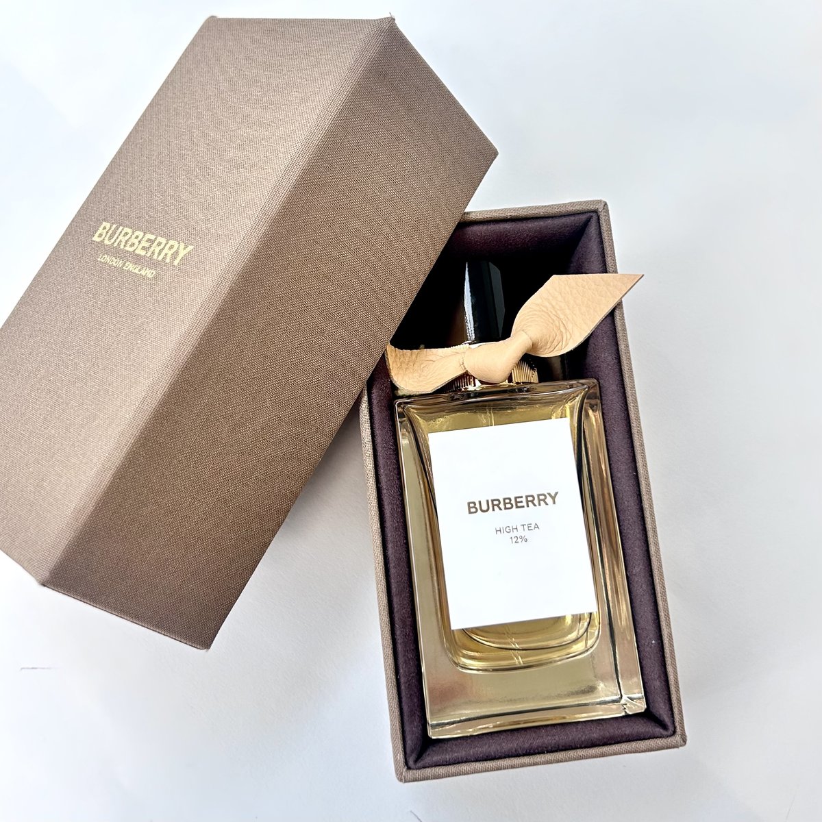 バーバリー】から、お茶のフレグランスができました - スモールグッド