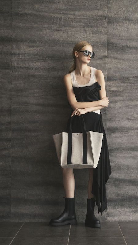 4名様にプレゼント】パリ発のトートバッグがオシャレと話題